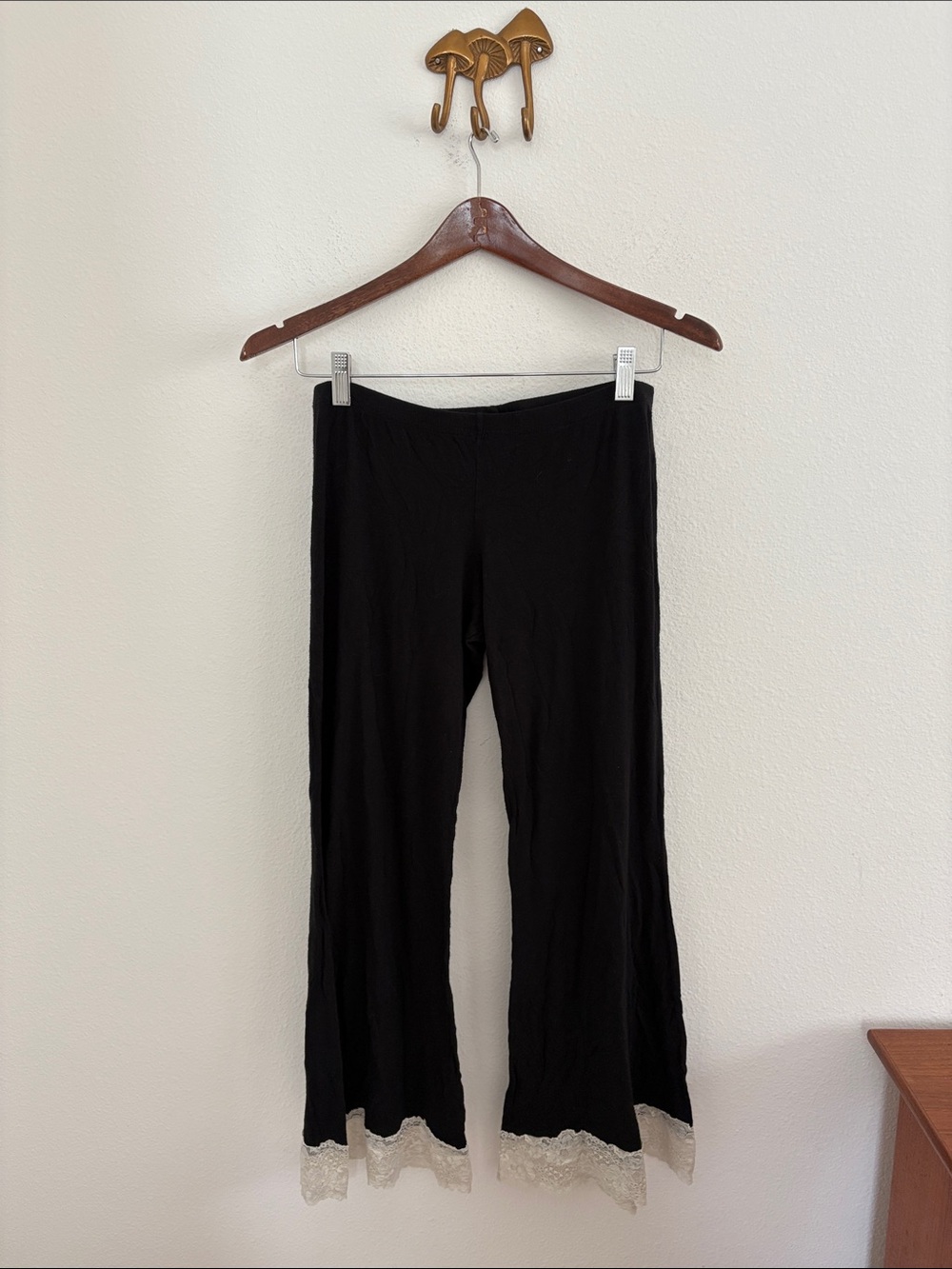 Eberjey Black White Lace Trimmed Pajama Bottoms size Small